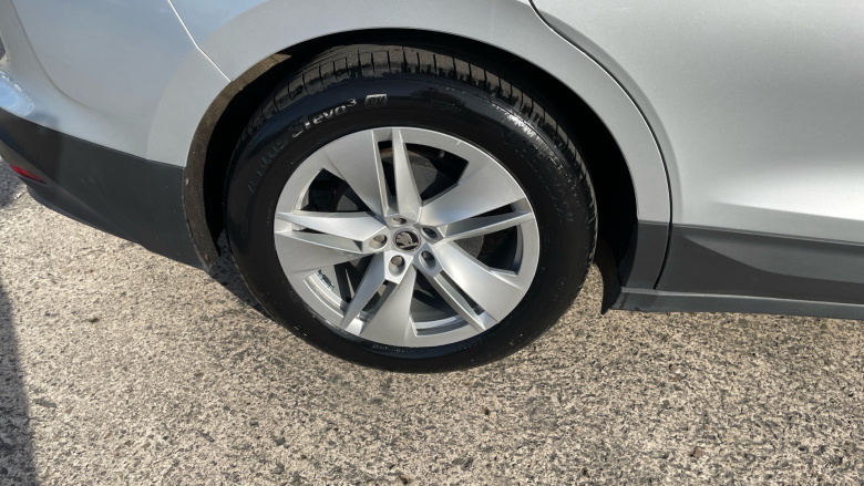 Skoda Enyaq 132kW 60 ecoSuite 62kWh 5dr Auto Electric Estate